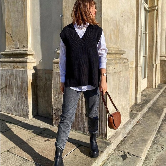 Knitted Oversized Vest Sweater Blogger Favorite - Picture 6 of 6